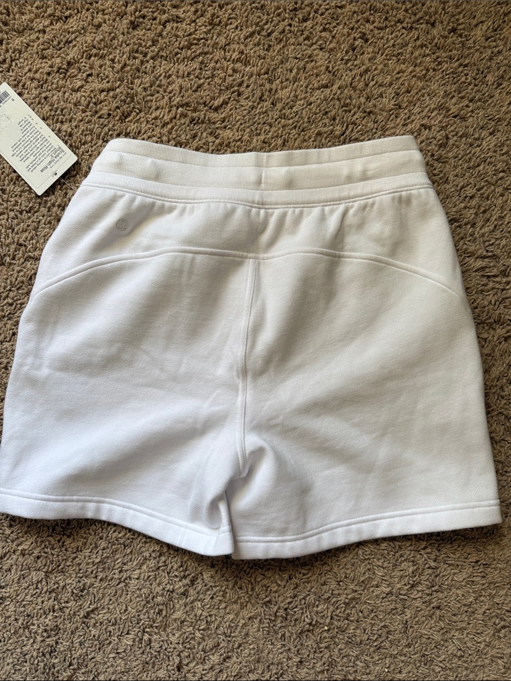 LULULEMON Scuba High-Rise Short 5" White 8NWT Cotton Blend Fleece Cozy - Picture 4 of 5